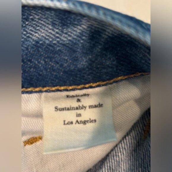 James Street Co. Relaxed Denim Short 26 - Picture 4 of 10